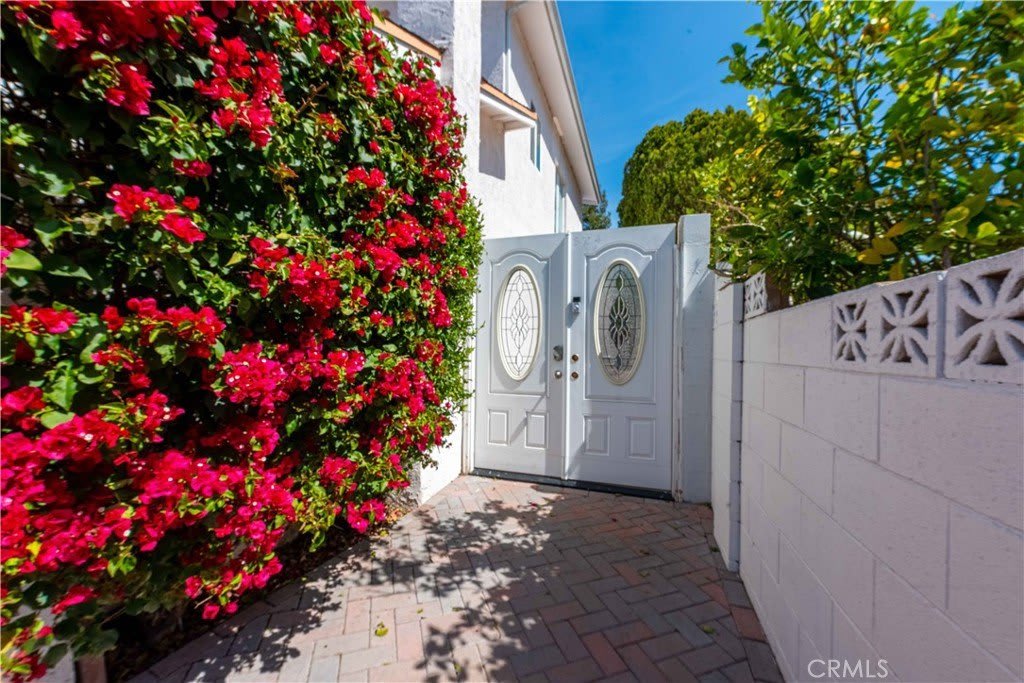 5414 Lake Crest Drive