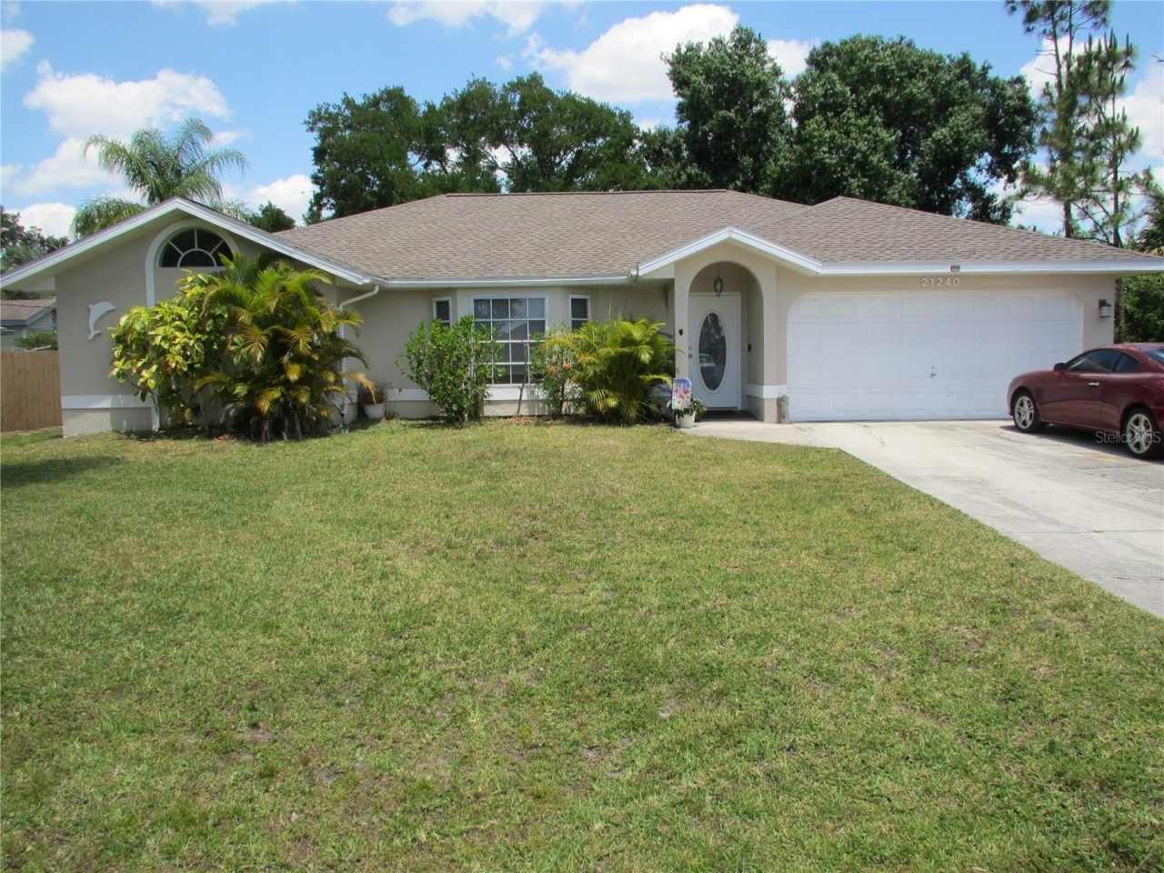 21240 DAVISON AVENUE