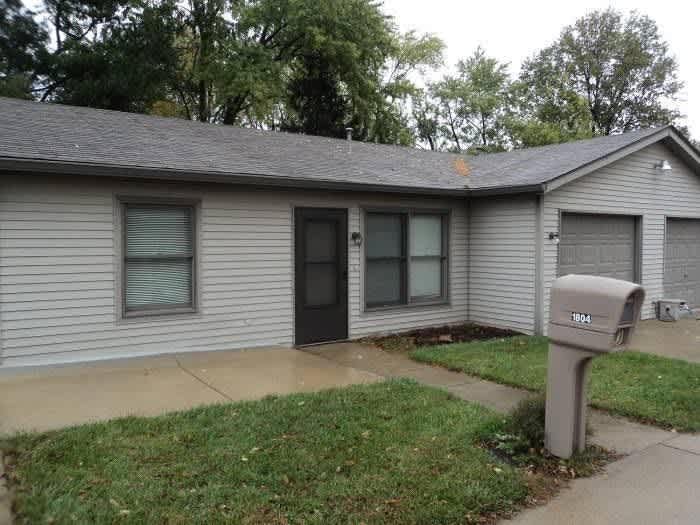 Very Nice 2 Bedroom 1 Bath Duplex