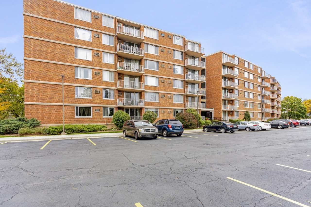 2201 S Highland Avenue unit: 4M