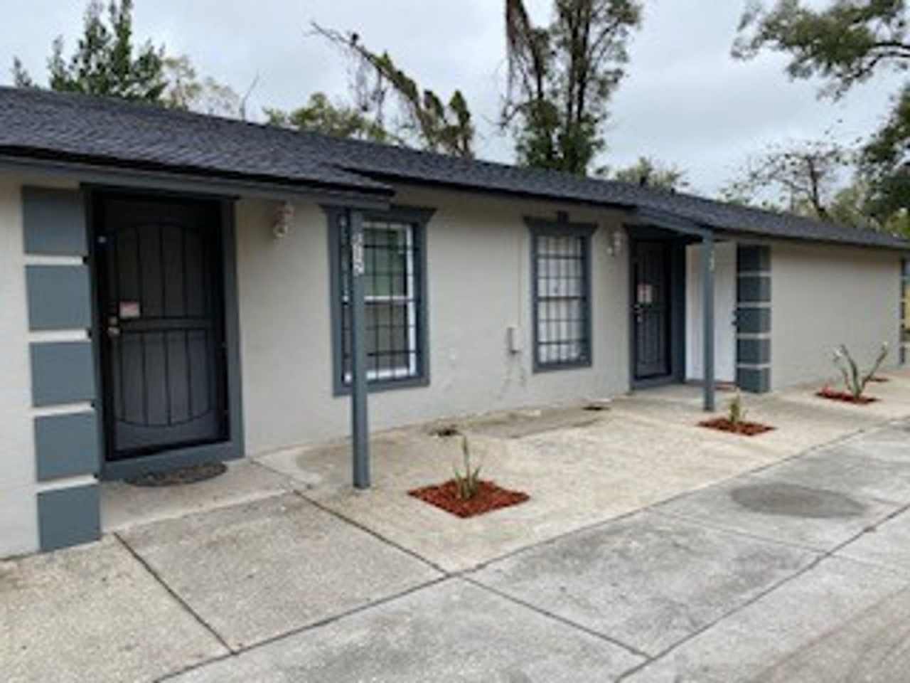 2BR/1BA TRIPLEX LOCATED DOWNTOWN ORLANDO