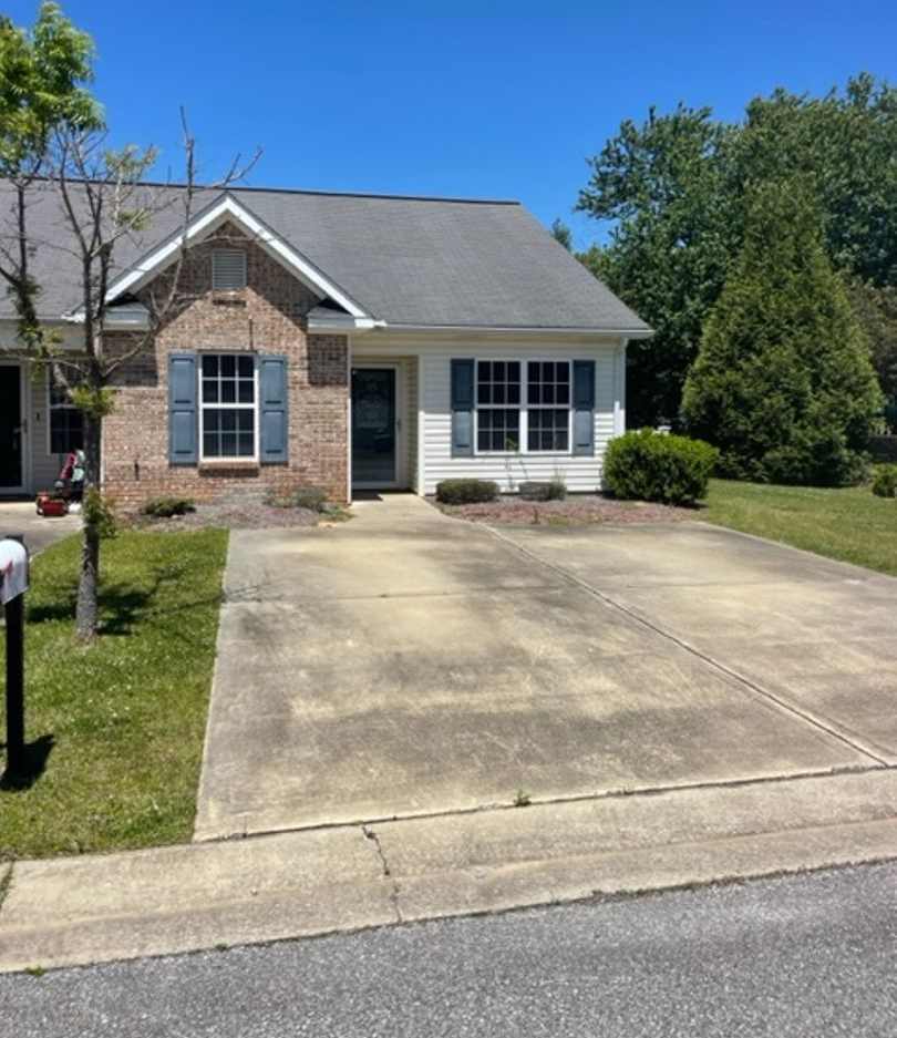 Cobblestone Trace- Oxford's Premier 55+ Community