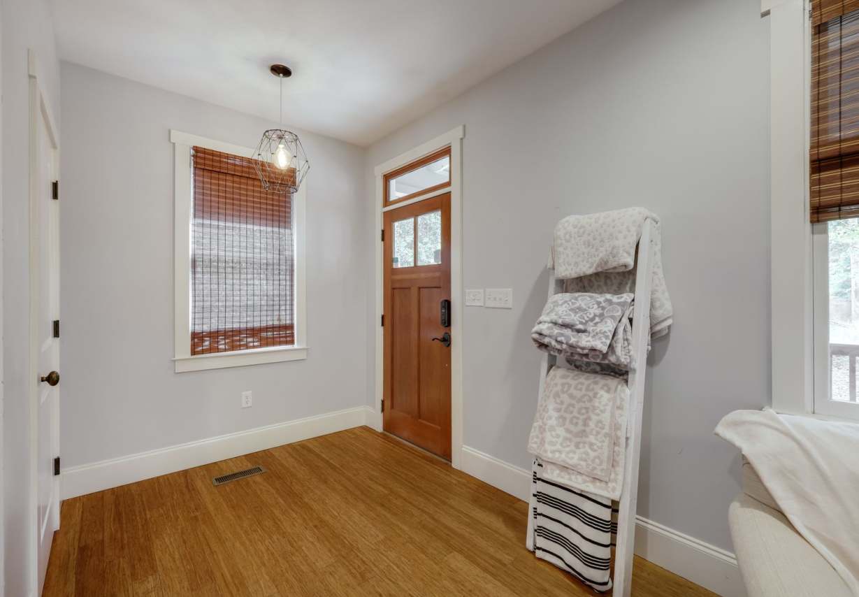 139 Hillside St - Available August 2026!