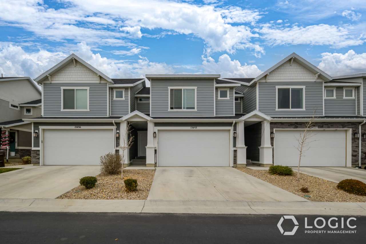 Spacious Townhome in Herriman!
