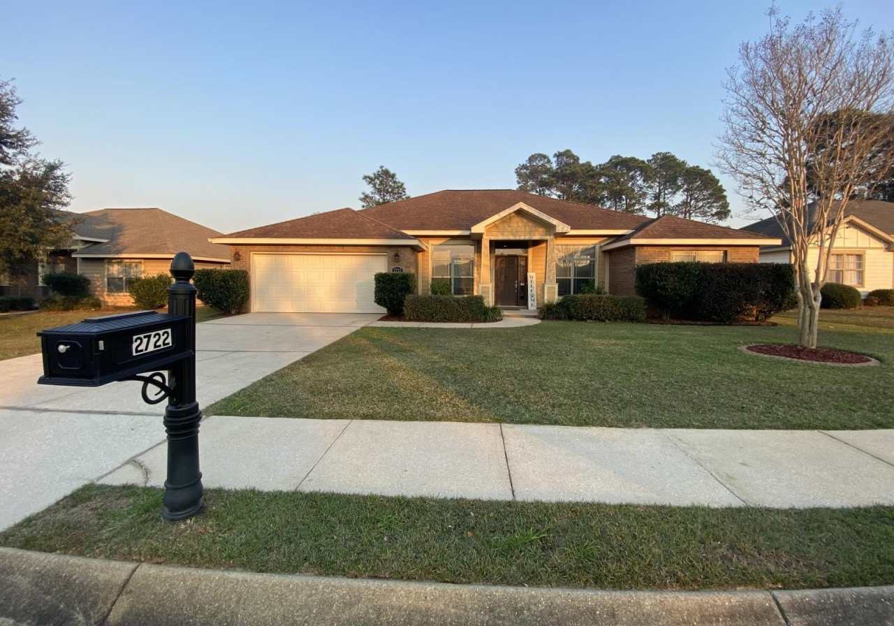 2722 Lakes Edge Lane