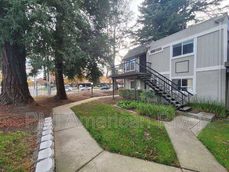 102 Luna Grande Circle