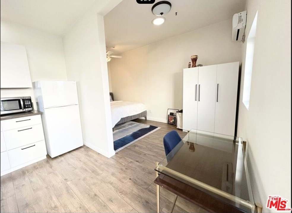 225 S Clark Dr unit: Guesthouse