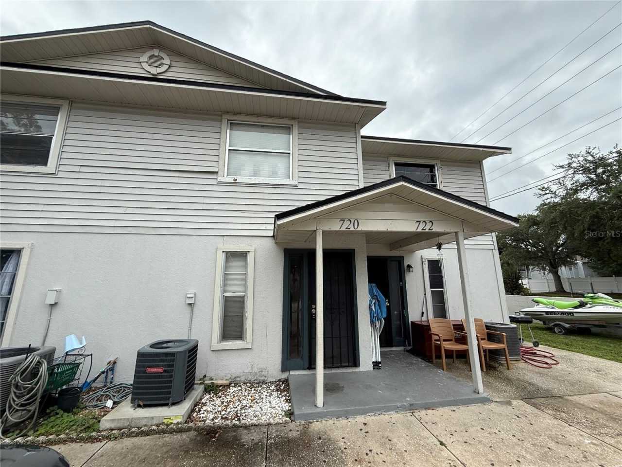 720 W COLUMBIA AVENUE