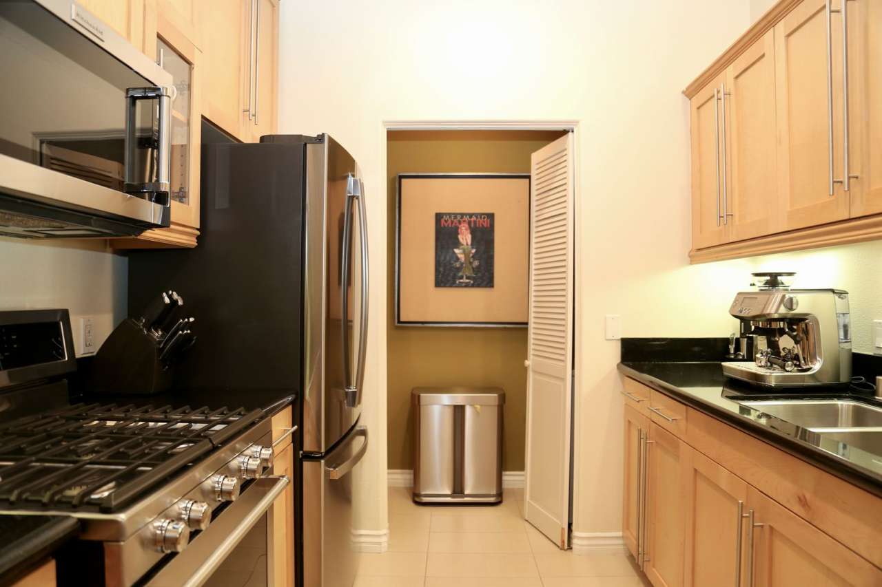 ONE BEDROOM CONDO WITH LUXURY AMENITIES