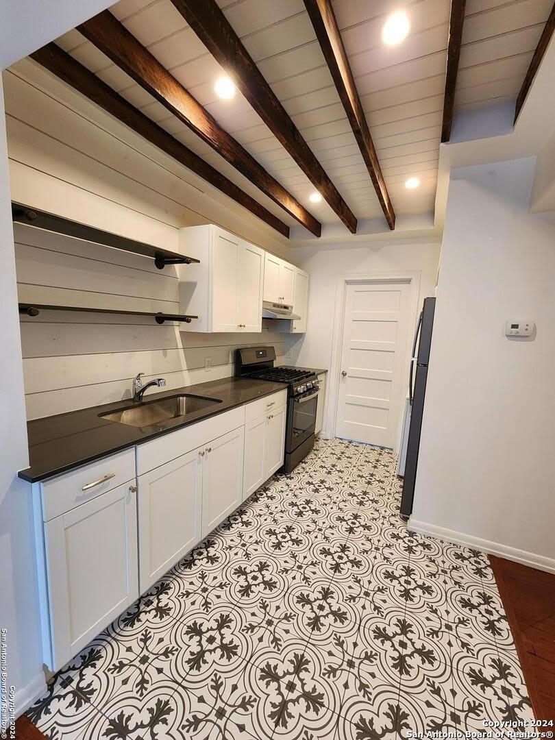 217 NATALEN AVE unit: 2