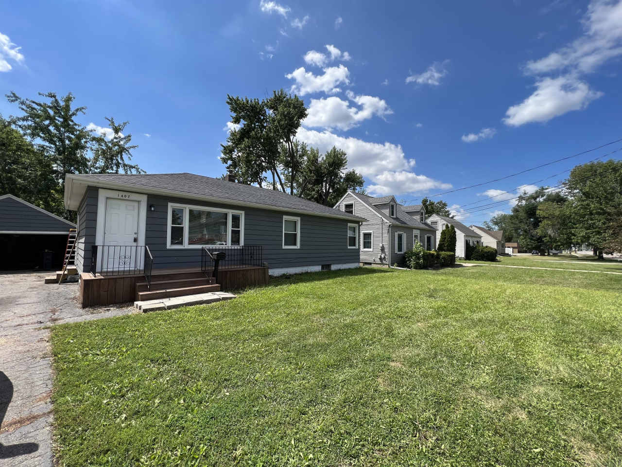 1407 32nd Street Northeast