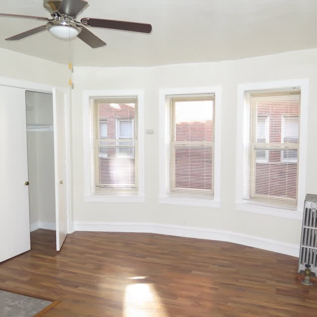 4340 S. Drexel Blvd., 115