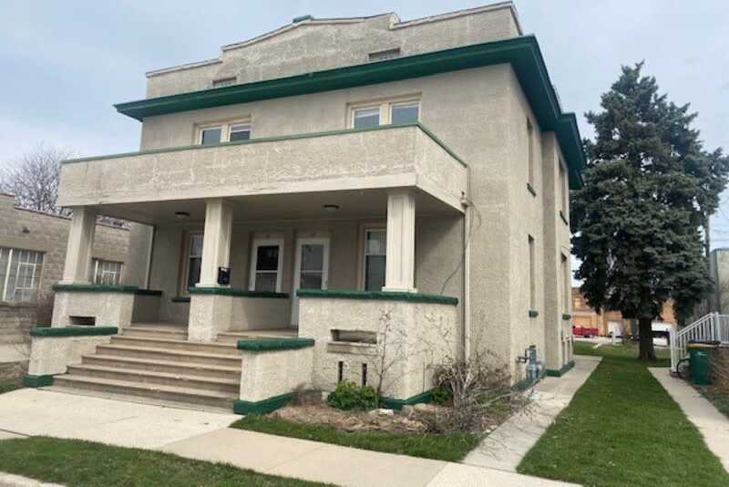 21/25 5th Street - 25