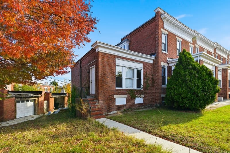 3221 The Alameda - 3