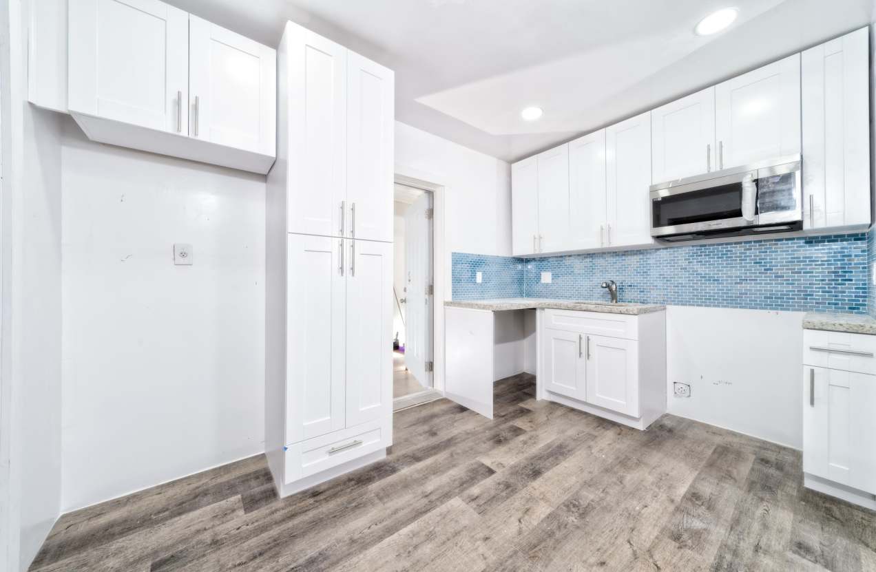 13075 NW 16th Avenue