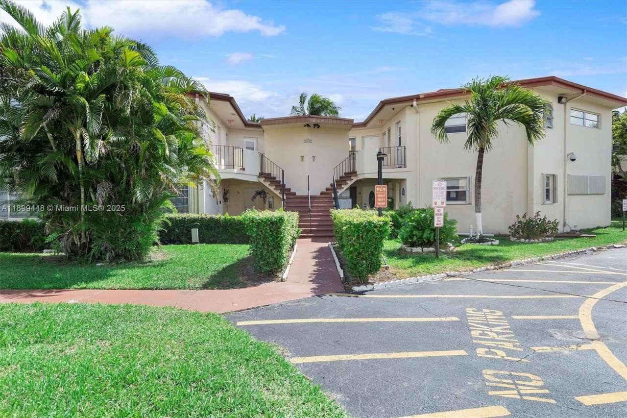 1635 NE Miami Gardens Dr