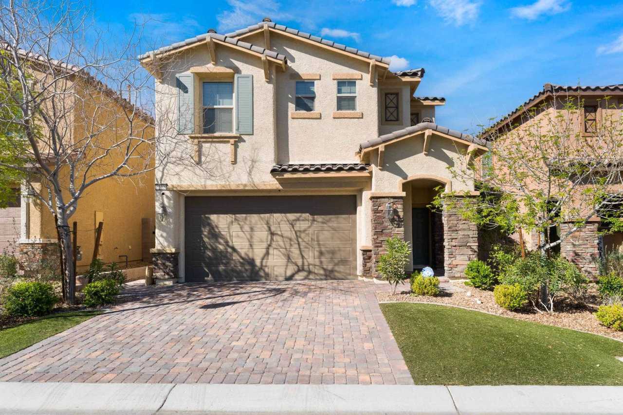 Modern Luxury Living Space!