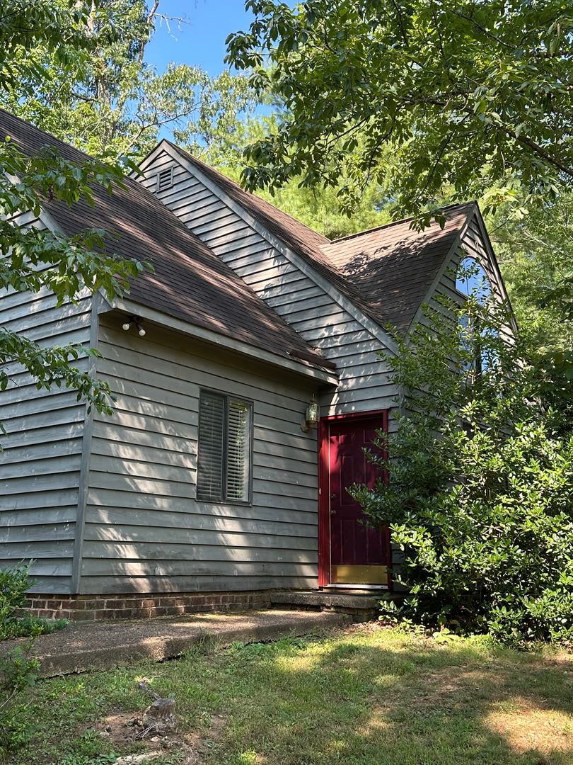 Peaceful Mill Creek South Home