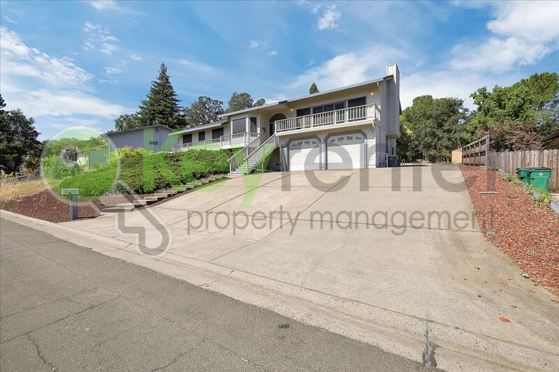 3556 Mesa Verdes Drive