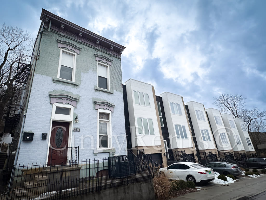 2136 Loth St