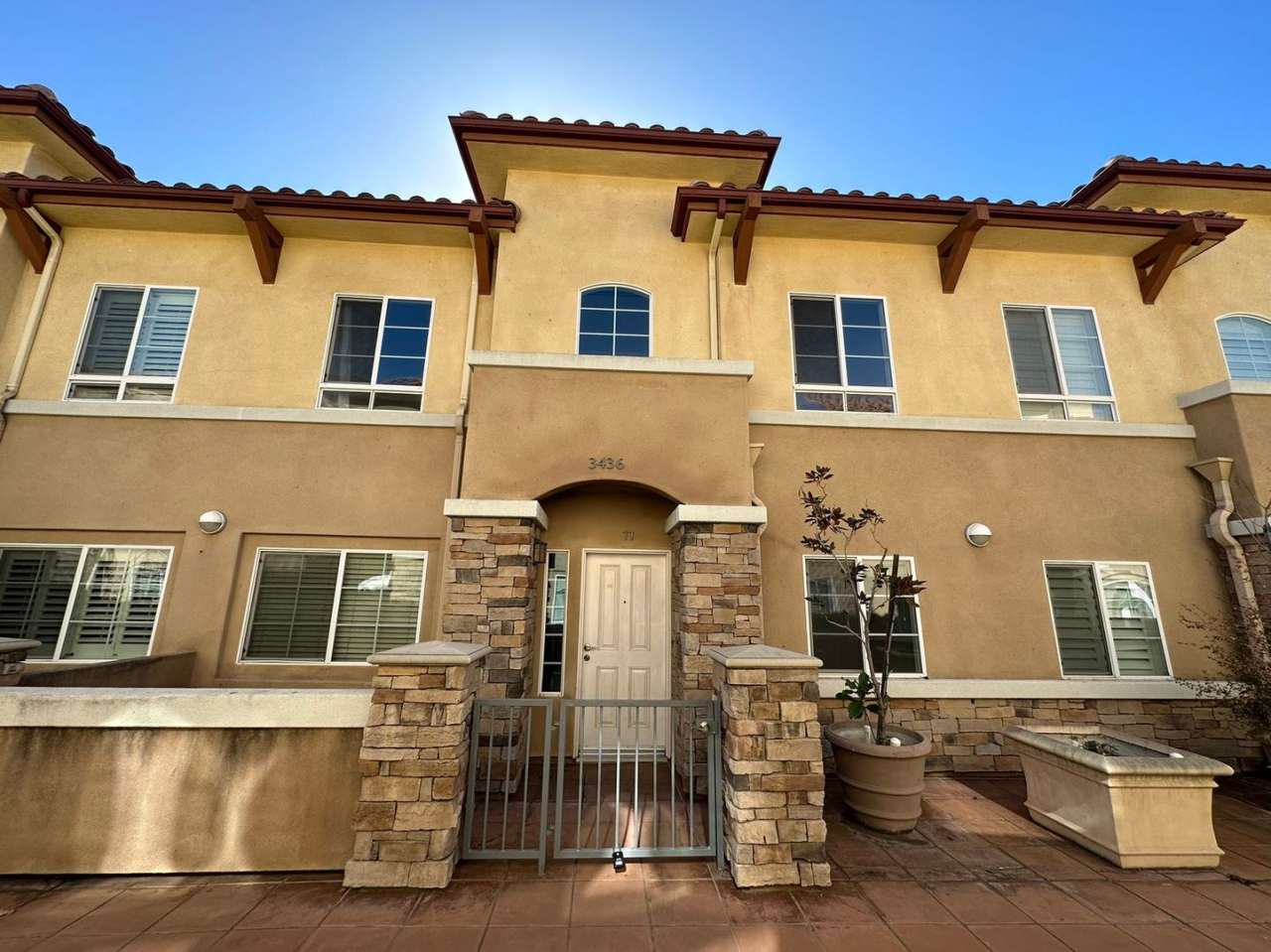 5 BEDROOM HOME FOR LEASING IN West Covina