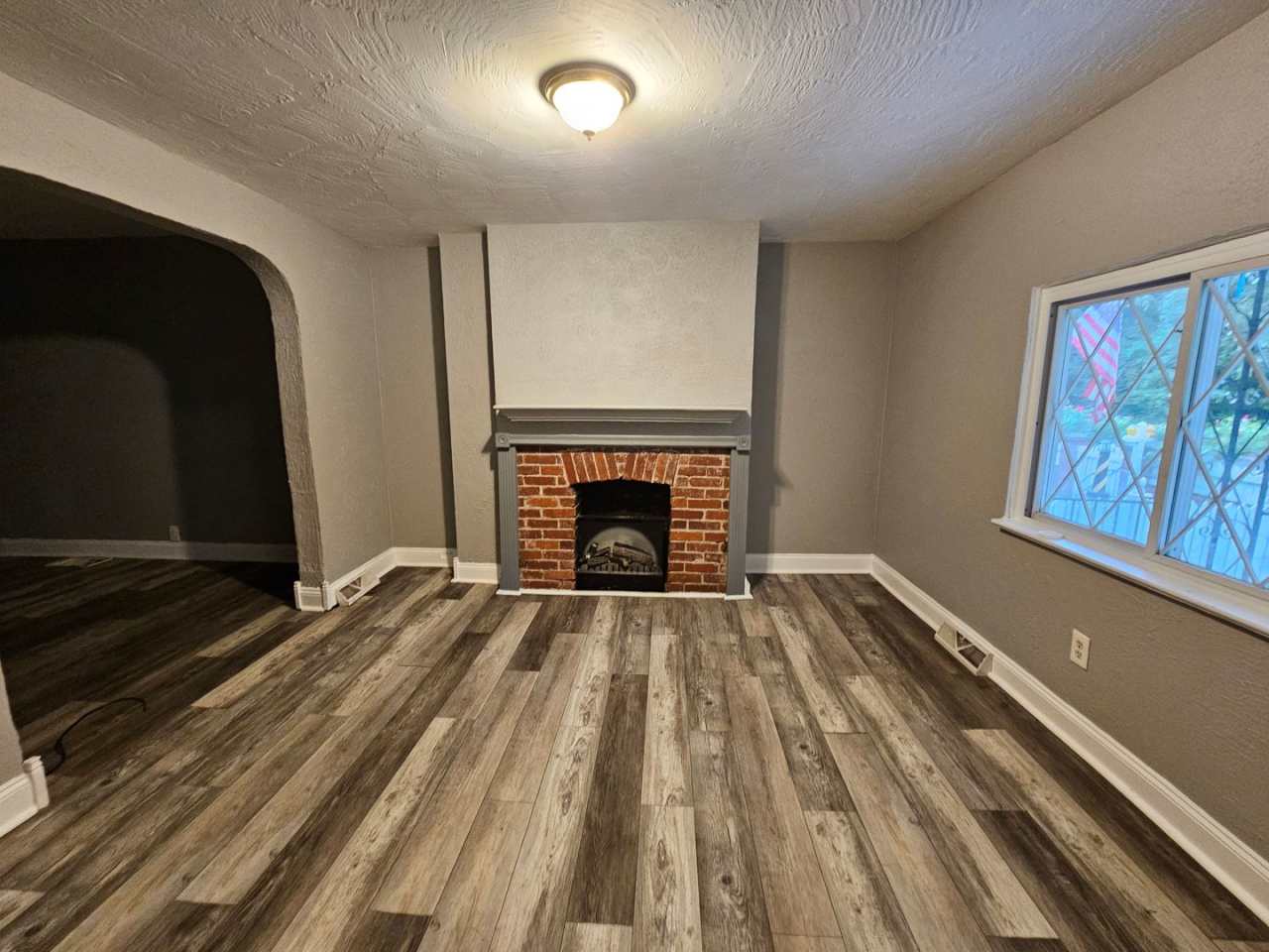 3 bed 1 bath House for rent in Crafton!