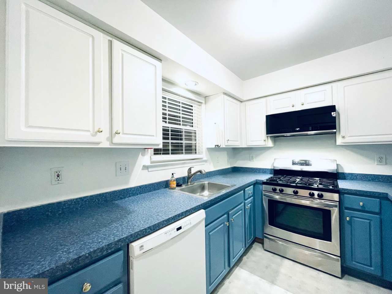 3005 CREEKSIDE Court unit: 43