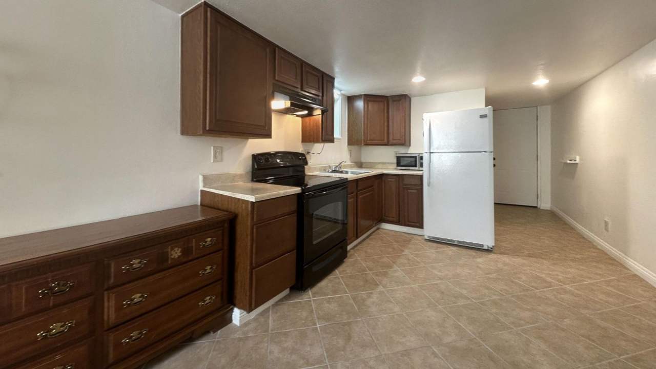 PRICE REDUCTION! 510 Olive Ave #B - Cozy Studio Apartment in South Redlands with ALL utilities included!