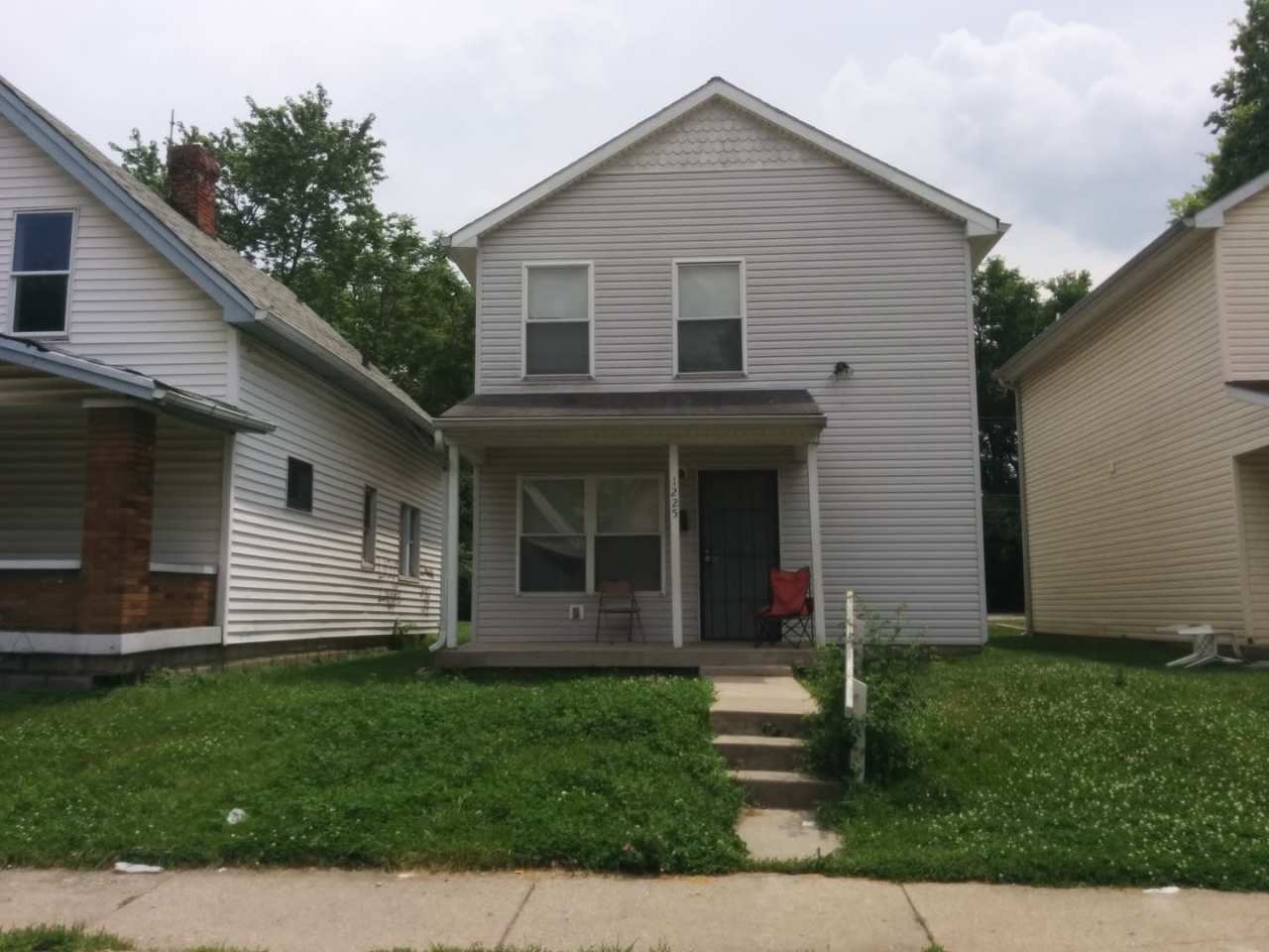 3 Bedroom with 1 - !/2 Baths