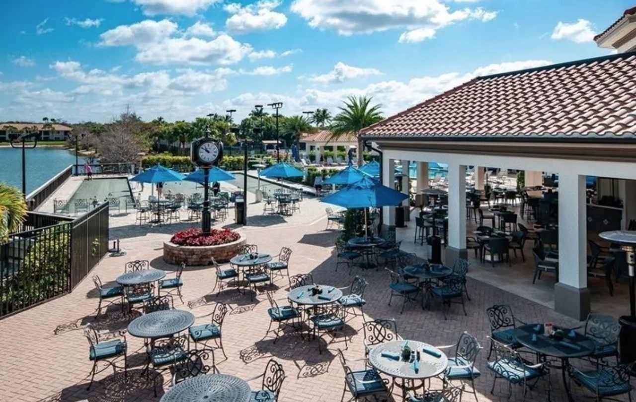 ** GOLF TRANSFER TO VASARI GOLF  COUNTRY CLUB ** 2/2 Very Charming Lakeview Golf Transfer Condo in Vasari Country Club Available Nov 2025, DEC 2026,  JAN 2026 ** SEASONAL ** GOLF TRANSFER **