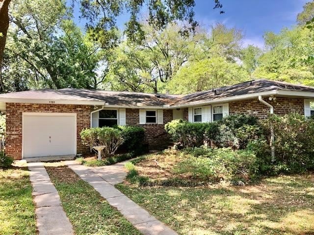 1737 Somerset Circle