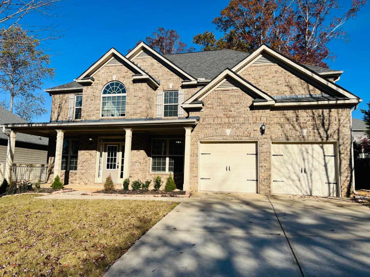 Wow! Hot location! Will not last! Huge rooms, kitchen w/island, patio, hardwood flooring, 2 car garage, arched doorways!