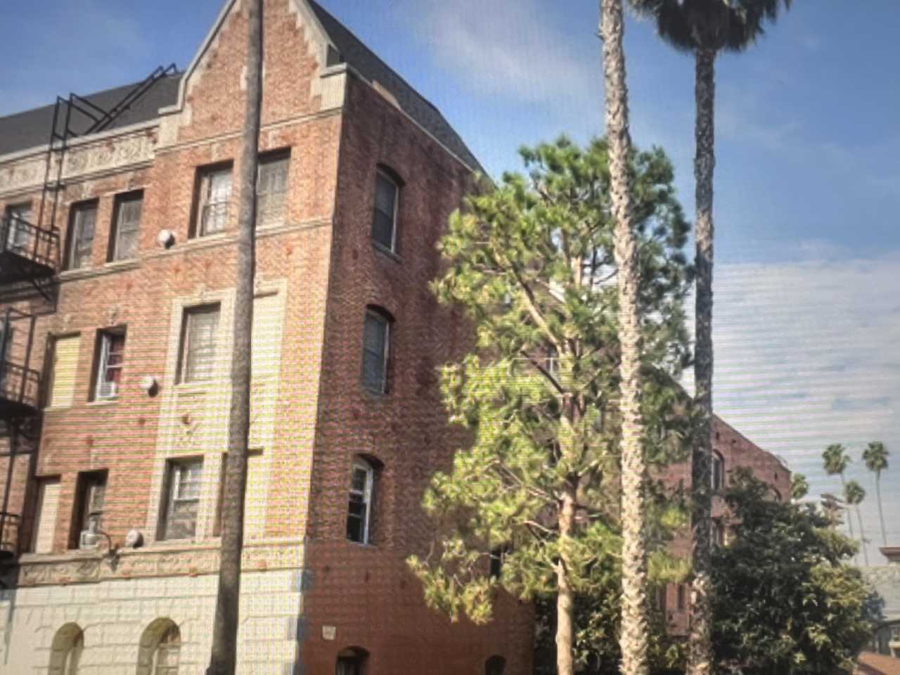 448 S New Hampshire Ave