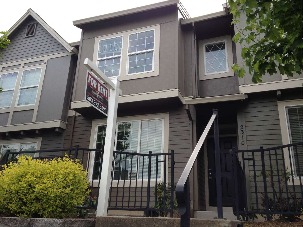 2310 NW Roseburg Terr.