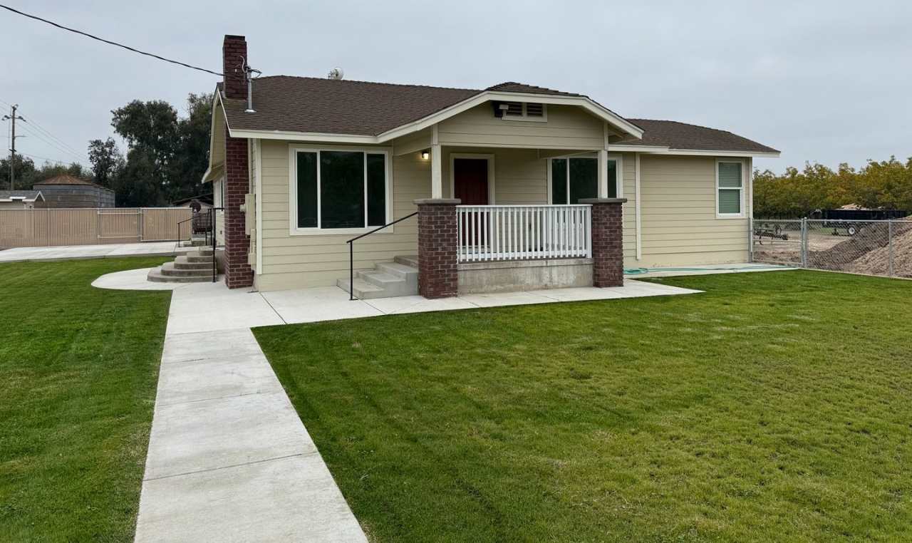 Newly remodeled country home!