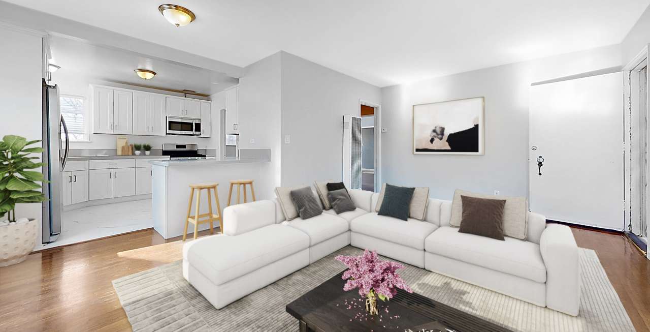 2001 Lynngrove Drive