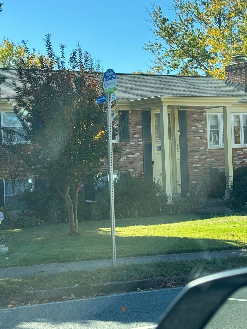 2 bed 1 bath lower level of the house.lower level