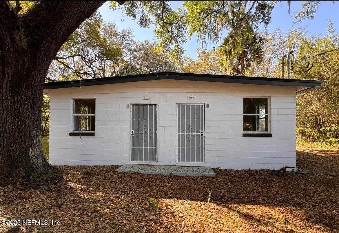 1656 WINTHROP Street