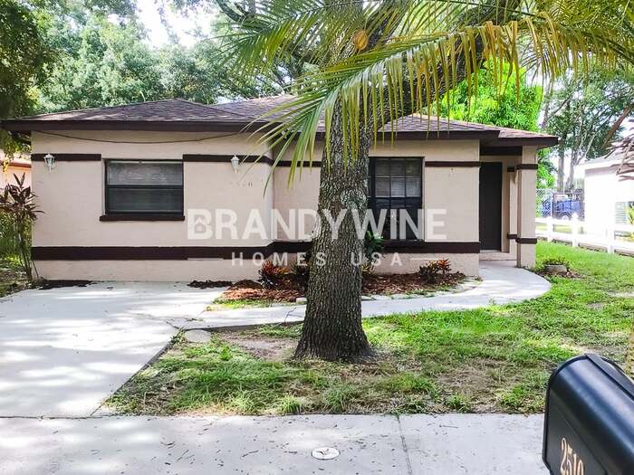 2510 East Curtis Street