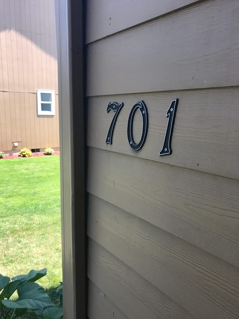 (SAM 15) 3 bedroom and 1.5 Bathroom duplex