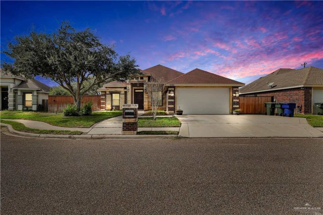 SPACIOUS HOME FOR RENT!!