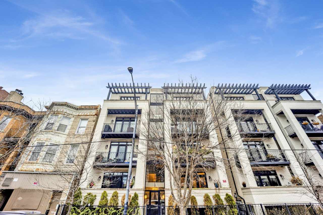 3816 N ASHLAND Avenue