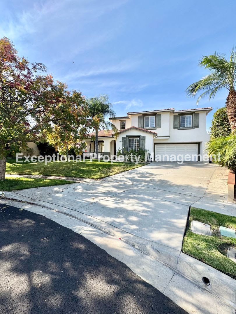 Ready to move in 4 bedroom 4 bath home!