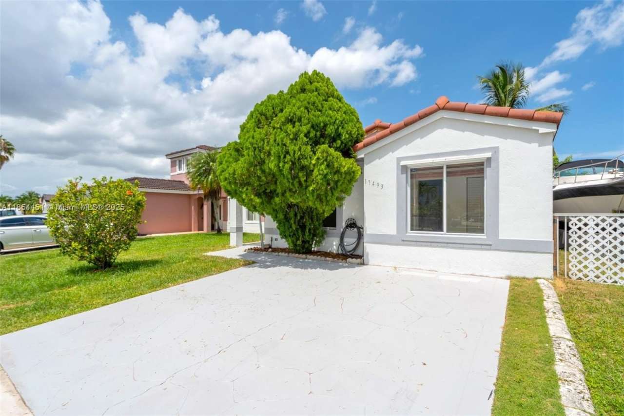 17493 SW 142nd Pl