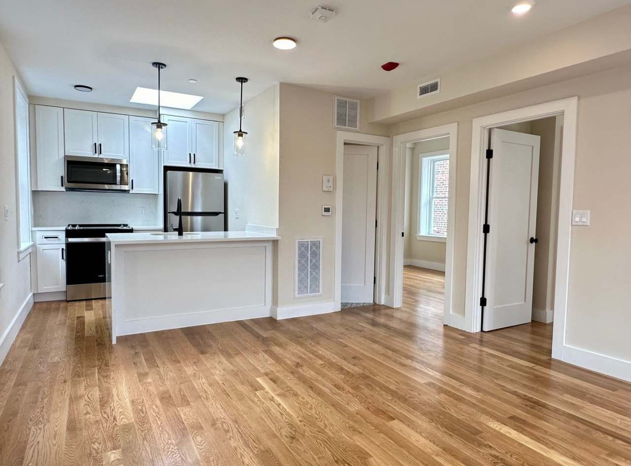 Luxury 2bed / 1bath in Boston's North End available June 1 2026