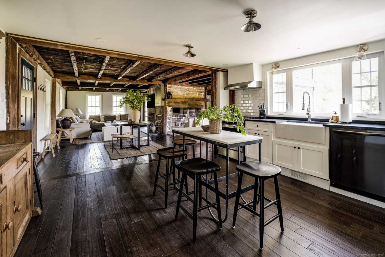 740 Little City Road