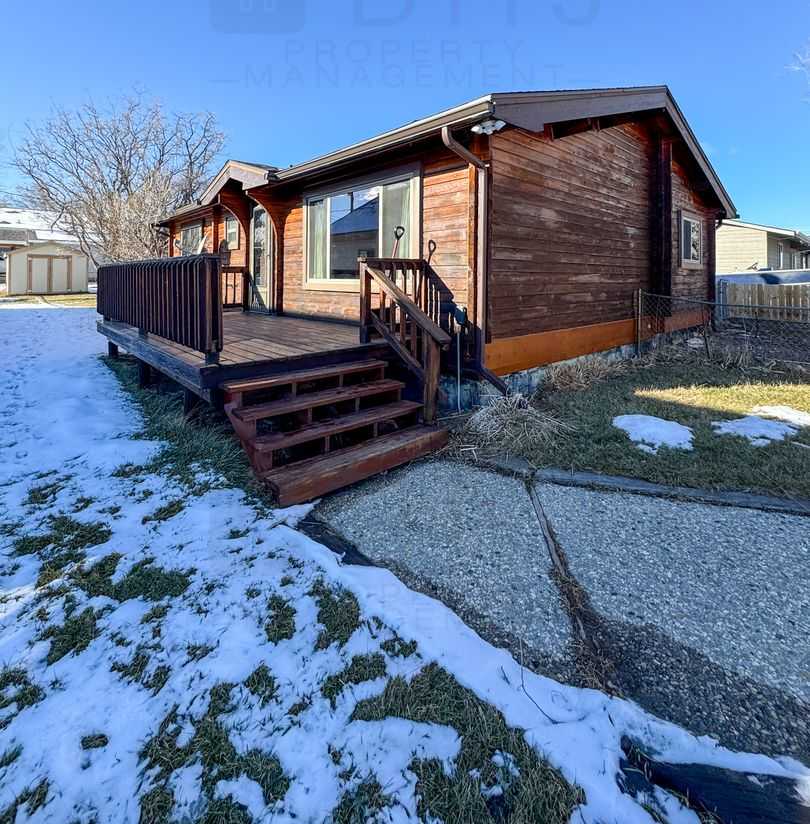 Cozy 2 bed/ 1 bath- Dog Friendly House