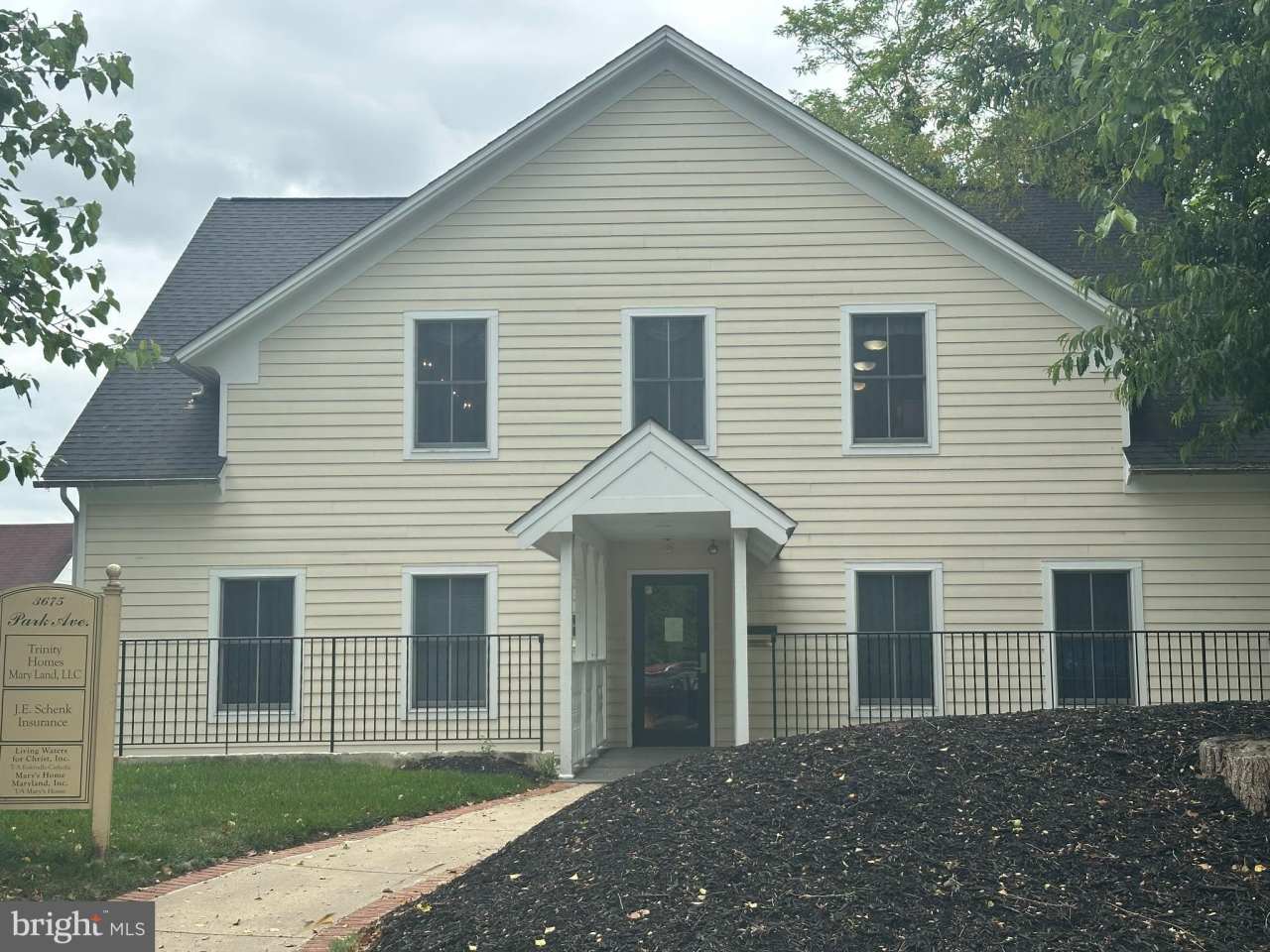 3675 PARK Avenue unit: 101