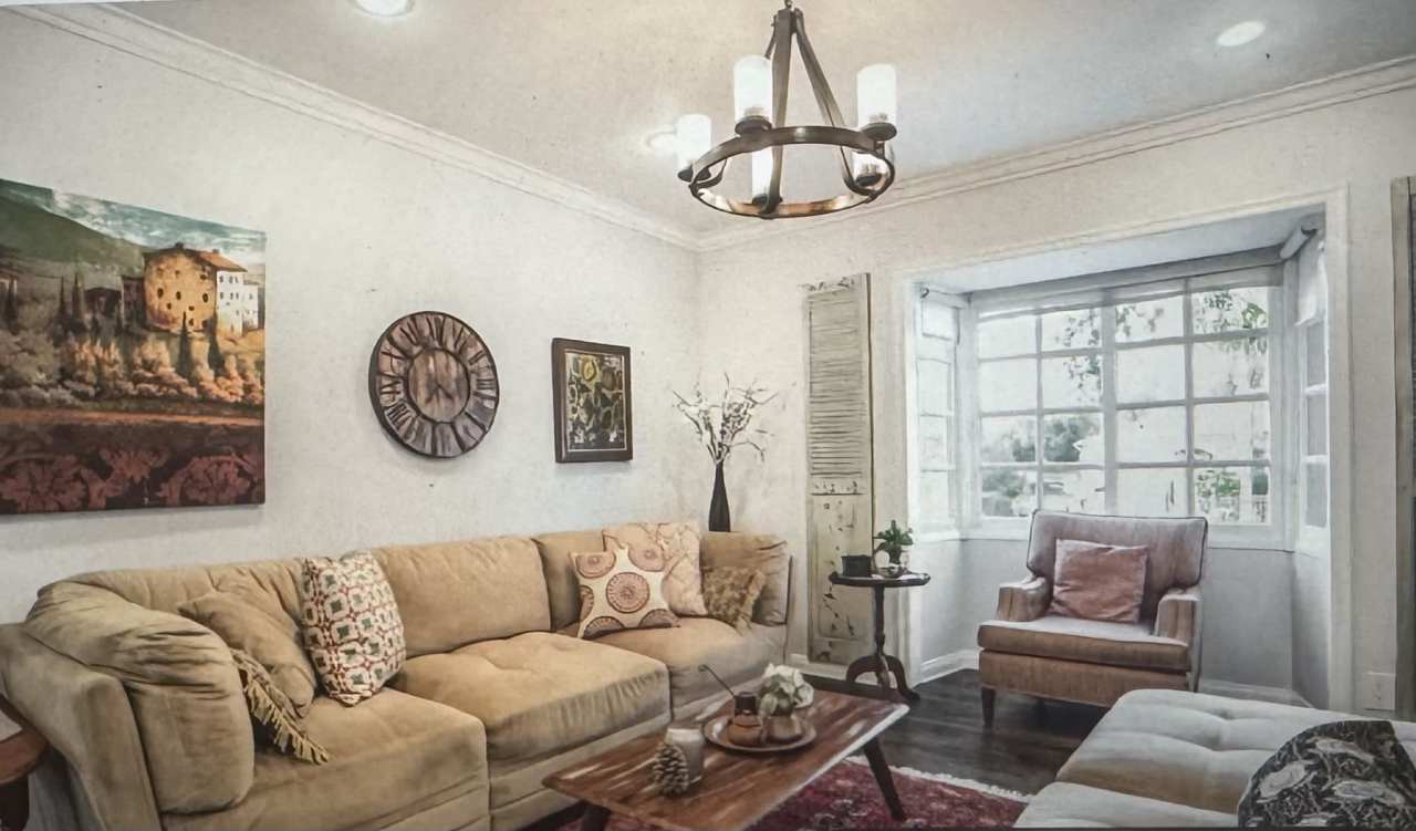 17538 Collins Street