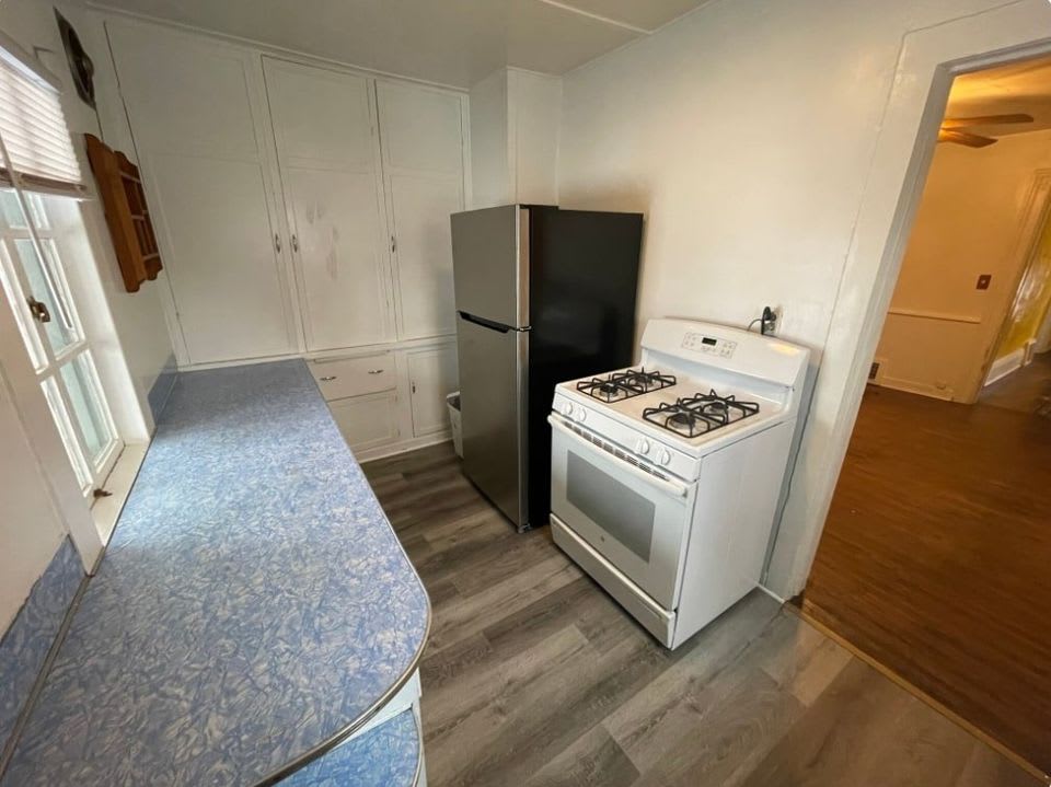 326 Lincoln Street - 328